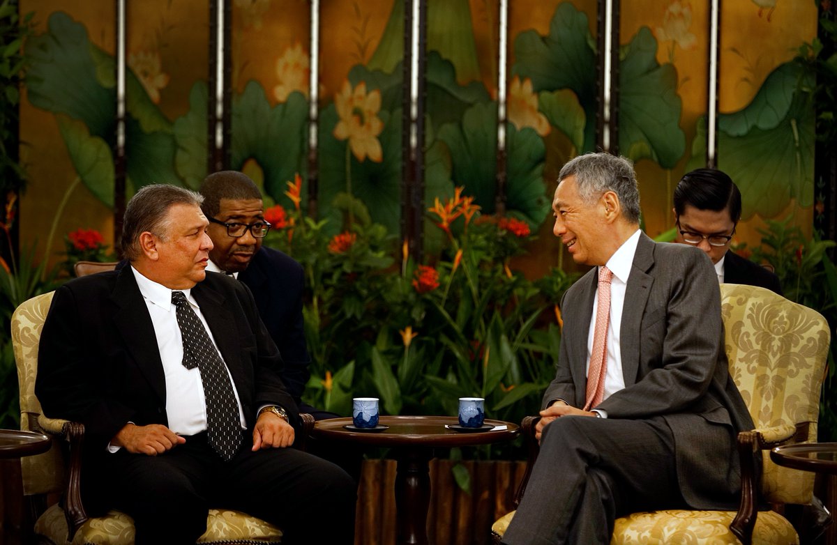 leehsienloong tweet picture