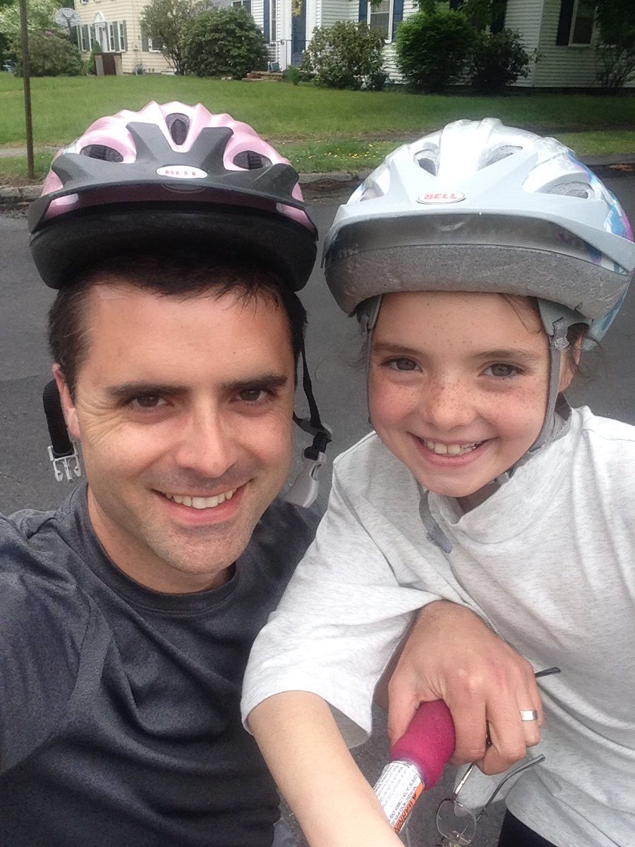 EricP_14's tweet photo. @UnderArmour rule: Count your blessings! #RuleYourself #NotMyHelmet #RidingScooters #KidAtHeart #MakingMemories https://t.co/5vDT2s4640