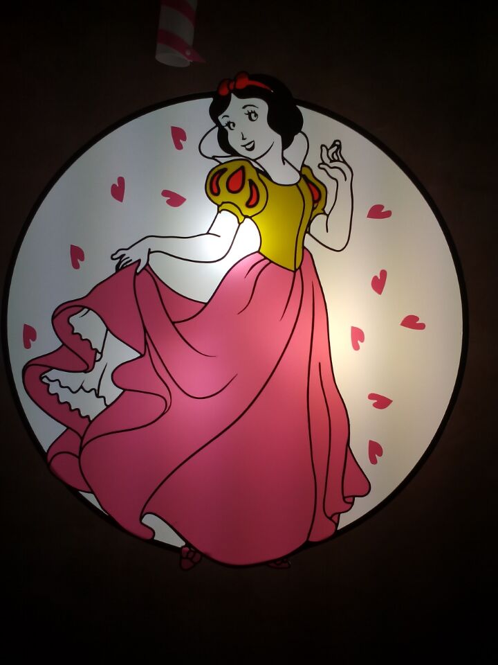 Олон улсын хүүхдийн эрхийг хамгаалах өдрийг тохиолдуулан онцгой хямдрал болон бэлэгтэй худалдаа зарлалаа.