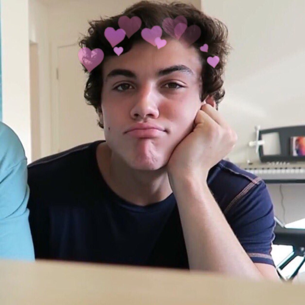 boyswithearts's tweet photo. ethan dolan https://t.co/XJ3LQUUY7d