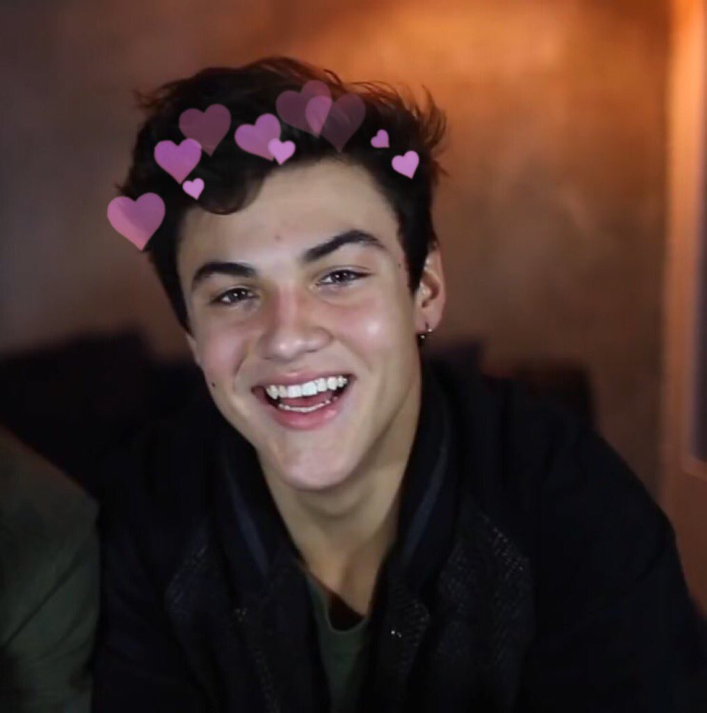 boyswithearts's tweet photo. ethan dolan https://t.co/XJ3LQUUY7d