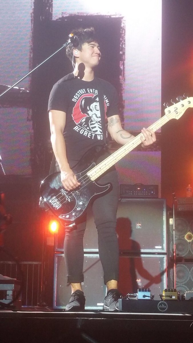 best calum pics tweet media