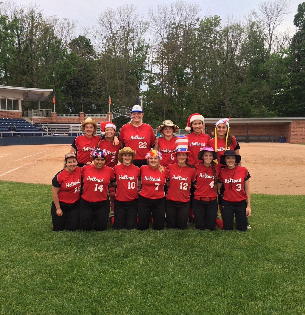 KatieWahmhoff's tweet image. Thank you for being my family for the past 4 years❤️ #SlothOn