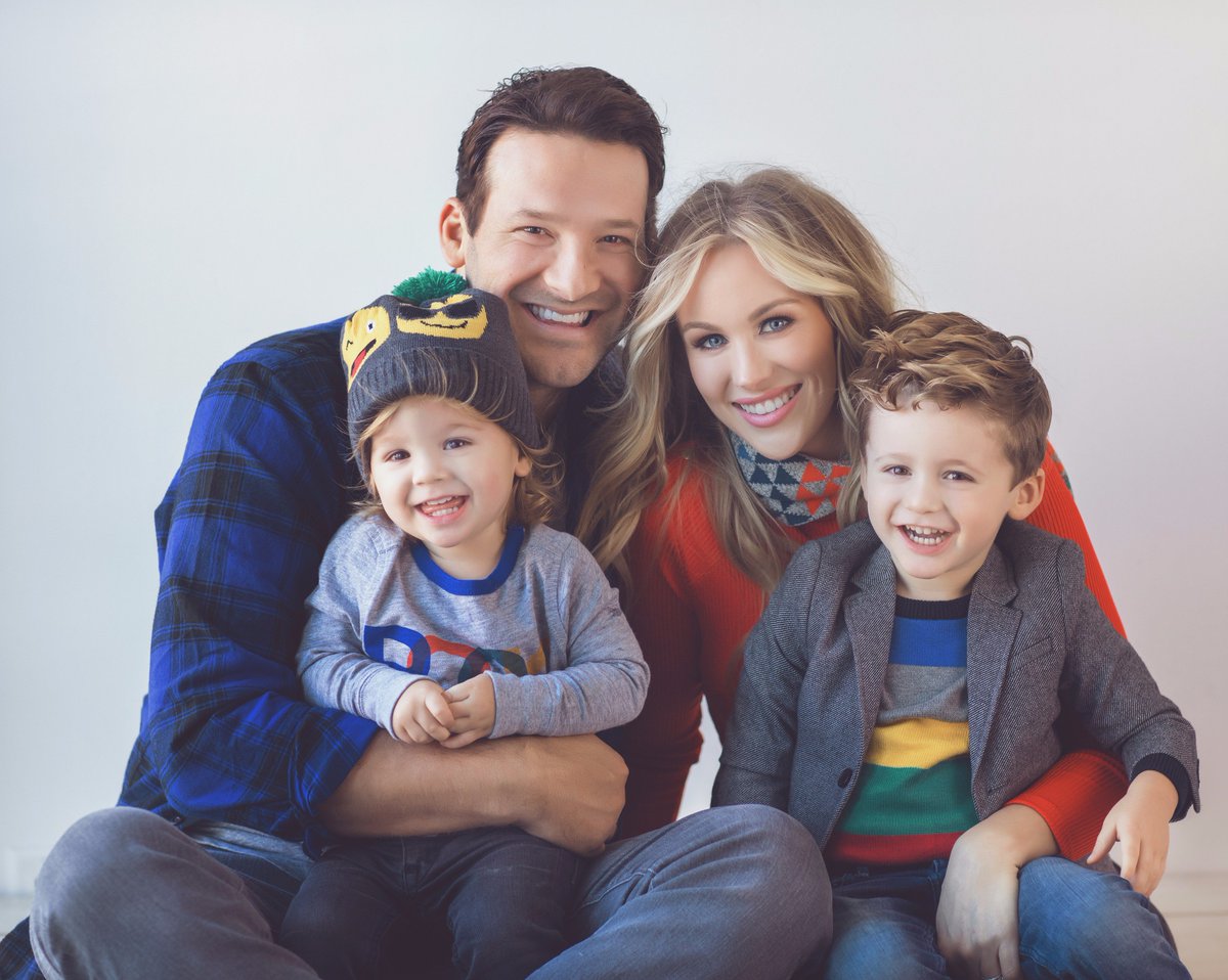 Meredith Land on Twitter "AT TEN At Home with the Romos. 