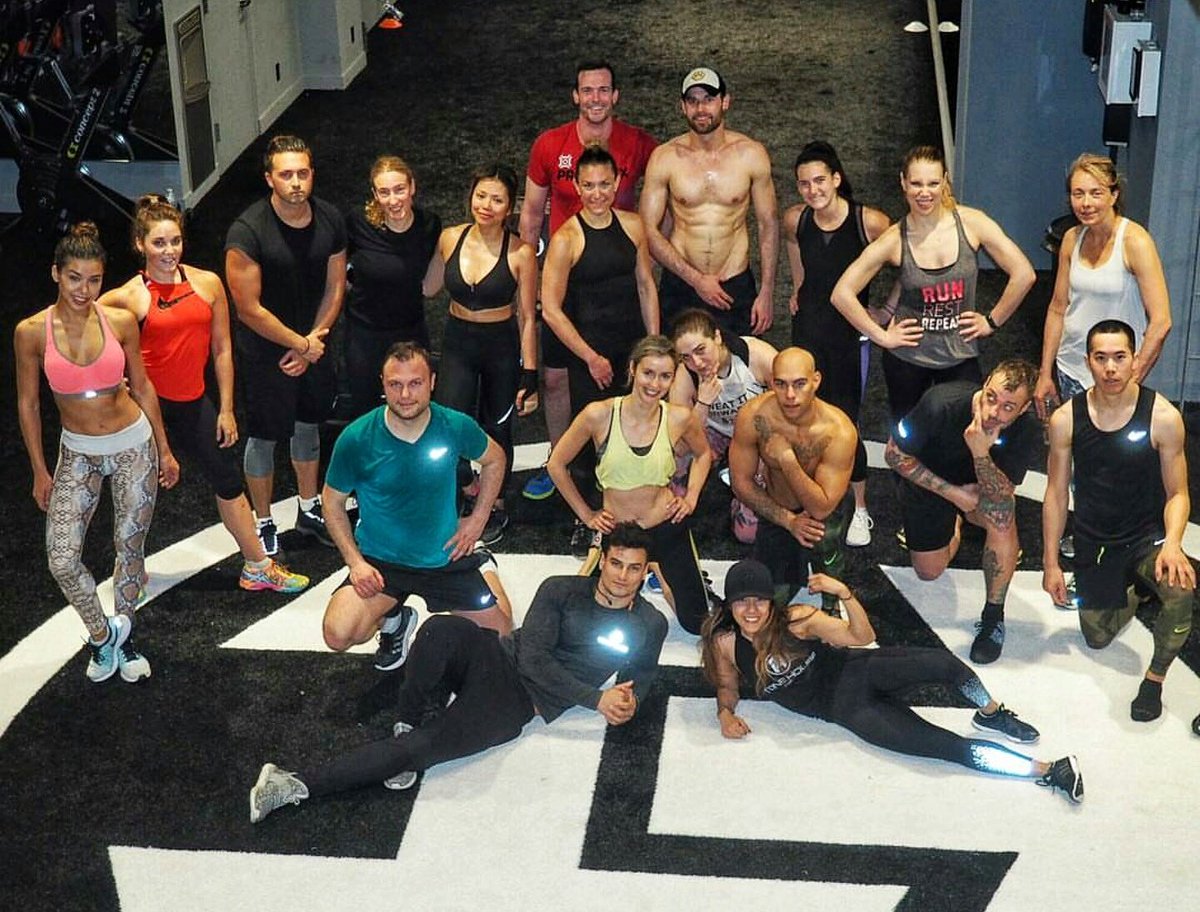 LFOUNDOS's tweet photo. VARSITY SQUAD @ToneHouseNYC #MorningWorkout #HardWorkHardBody #UnleashYourInnerAthlete https://t.co/GOBO3THWAe