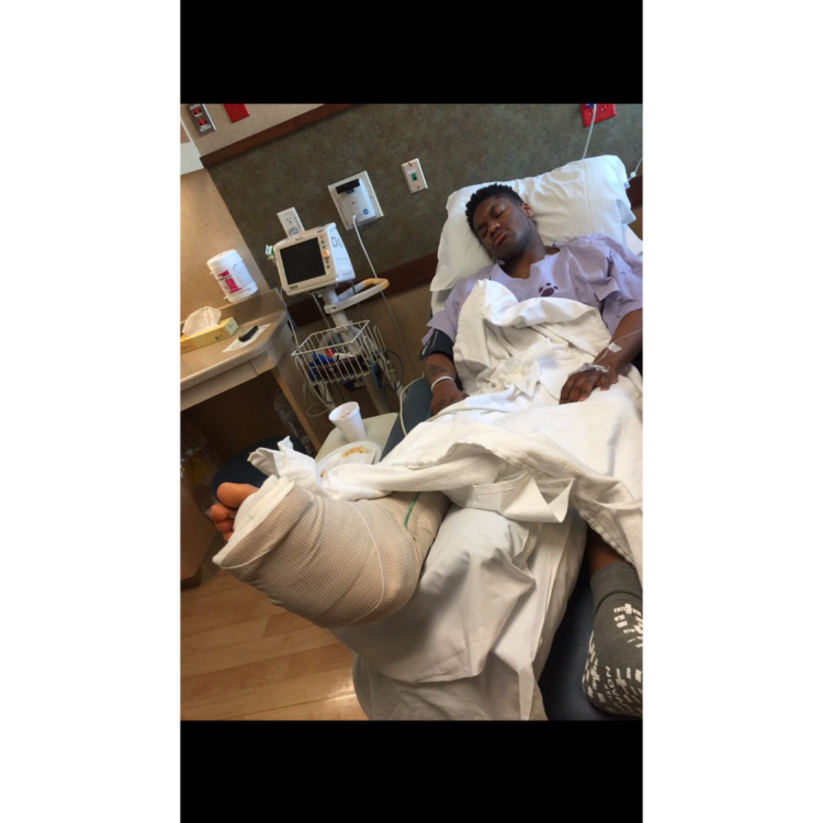 NappyBoy_Dj's tweet photo. 😔 https://t.co/oBAQQU9EIv