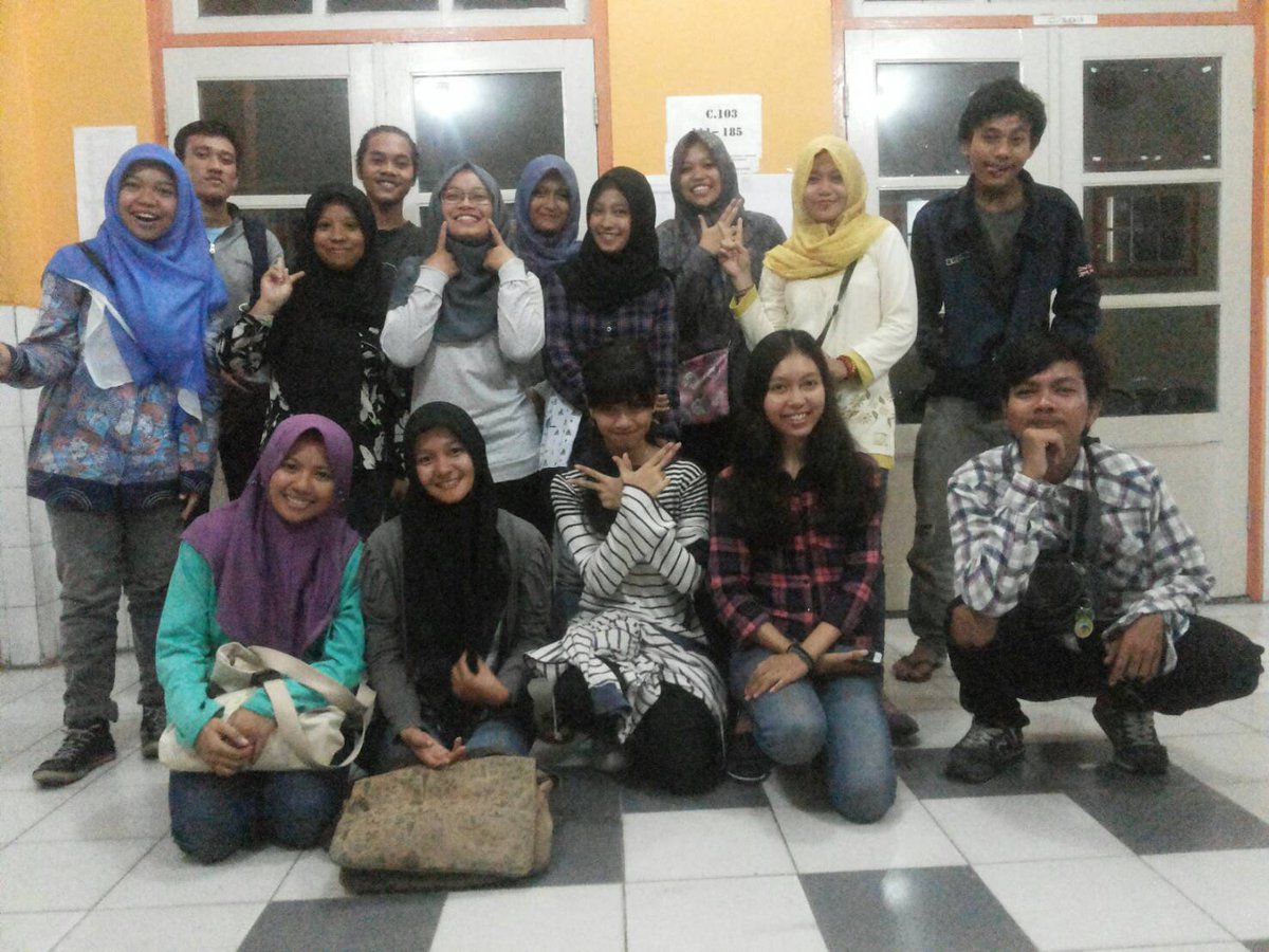 Terima kasih kepada seluruh HM D3 FIB yang telah mengikuti lingkobis pertama 😊😉