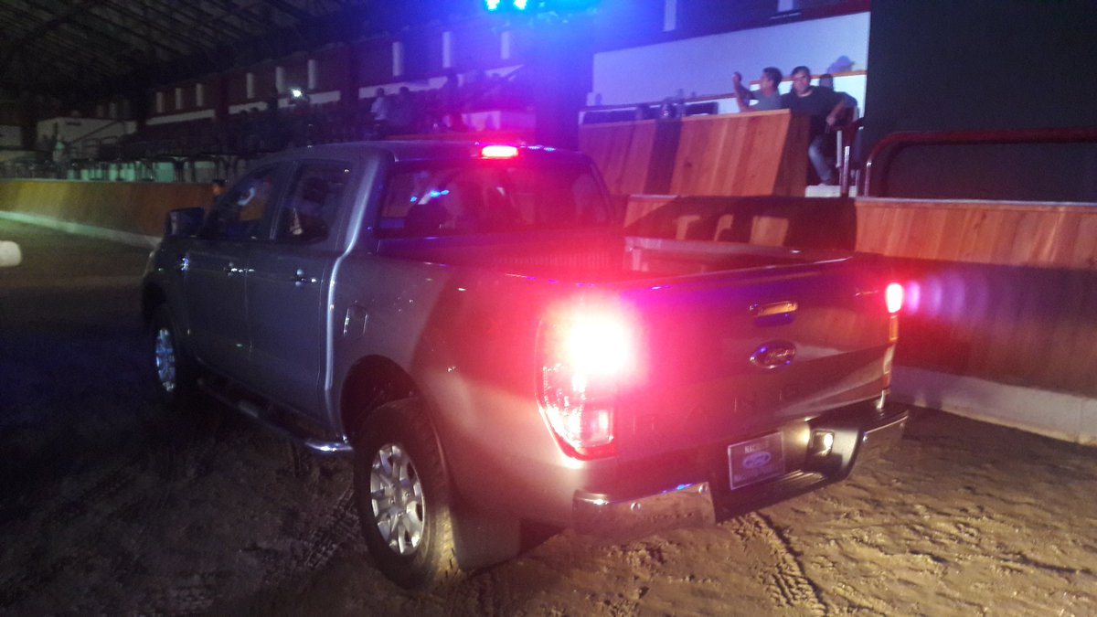soloautos's tweet photo. #FordRanger2017 con motor turbodiesel y 347lb-ft de torque en versiones XLT. Cajas de 6 y carga 1.4toneladas https://t.co/EzZHqdZYKQ