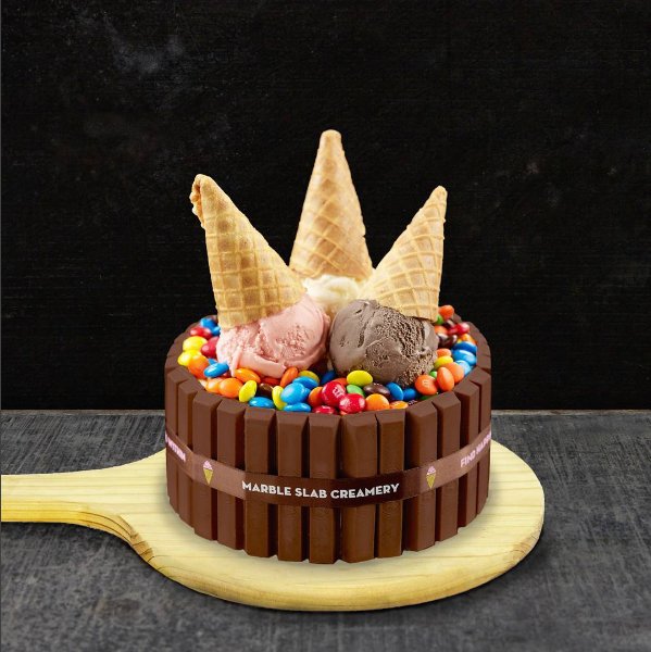 Caterspot's tweet photo. The best birthday cake in Singapore! Get it delivered for your party through CaterSpot! https://t.co/P4zSxt2r3V https://t.co/yDeX24lPTp