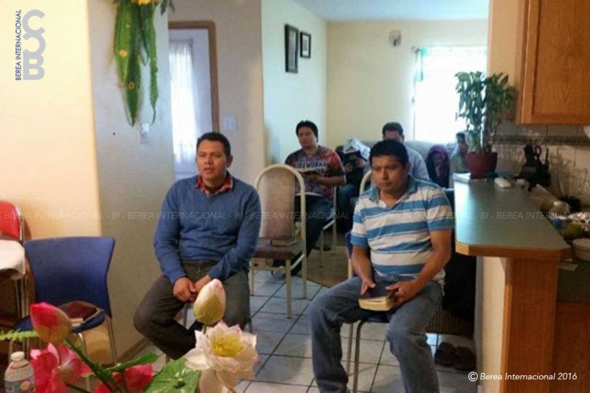 BereaInter's tweet photo. Jornada de evangelización en Brooks, Alberta (Canadá)

#LLDMevangelización
#BereaInternacional https://t.co/06zV7W7dYg