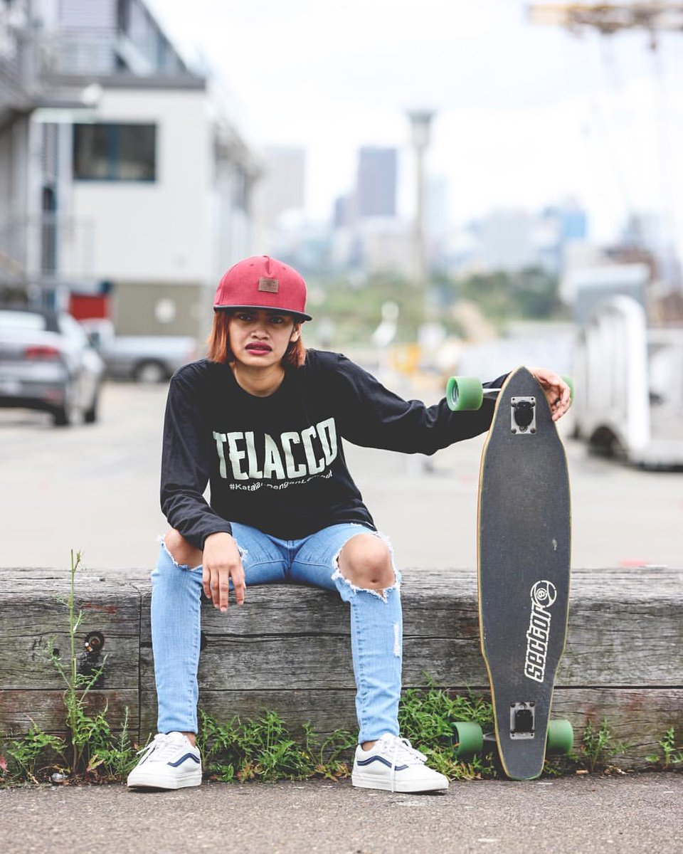 thanks yah sob sudah menggunakan produk dari JOLLOROCK CLOTHING , 

wearing "KatakanDenganLembut