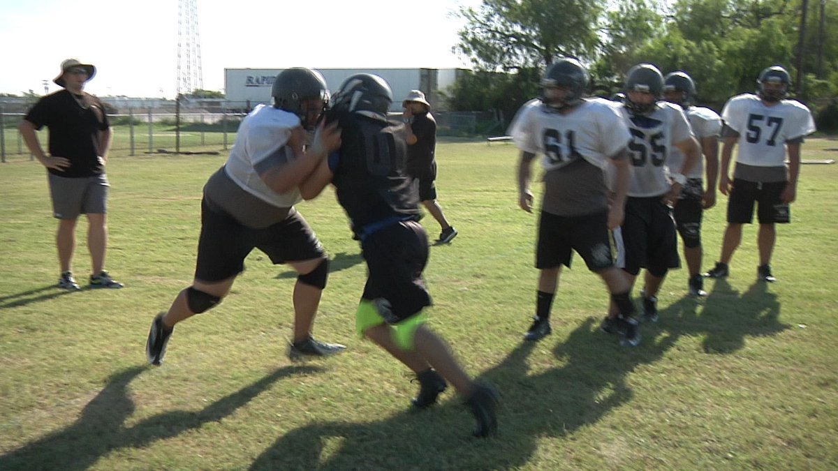 ClayWilliamsRGV's tweet photo. PSJA North Reclaiming Football Tradition-#CBS4 #SpringFootballTour: https://t.co/NWAPUIEKIv
#RGV #txhsfb https://t.co/6zGUKAgua2