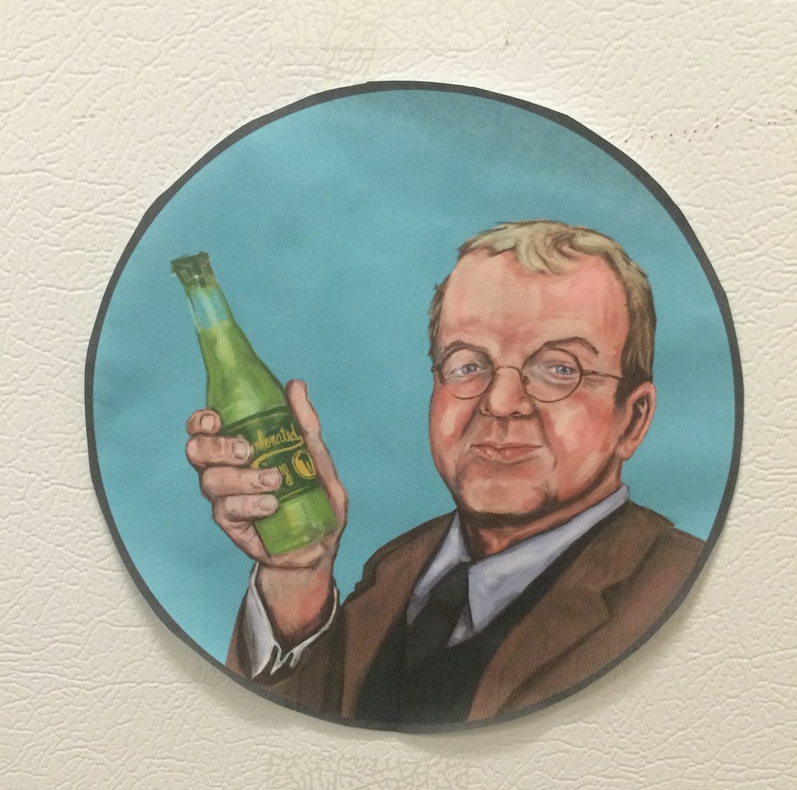 WPWritersRoom's tweet photo. You can also get carbonated celery in the WP Writers Office kitchen. Electroshock therapy costs extra. #WaywardPines https://t.co/DZXqyGN0Gn