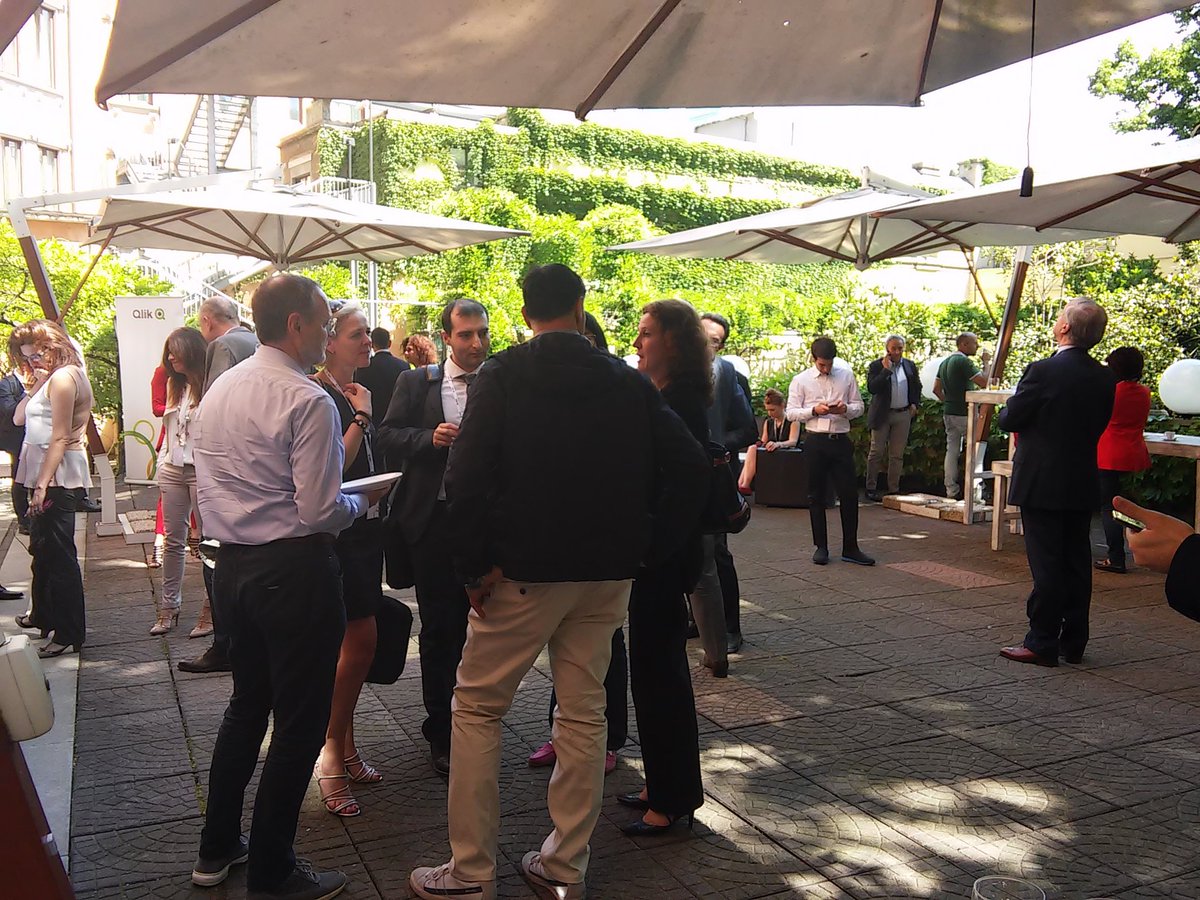 HorsaSpa's tweet photo. Break di metá mattina #QlikSense tour @Qlik_ITA https://t.co/6gdboQTAAO