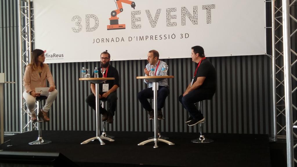 jordick's tweet photo. @leoblazquez explicant la seva experiencia a #3Devent a @firaReus https://t.co/2Wp1UilPKw