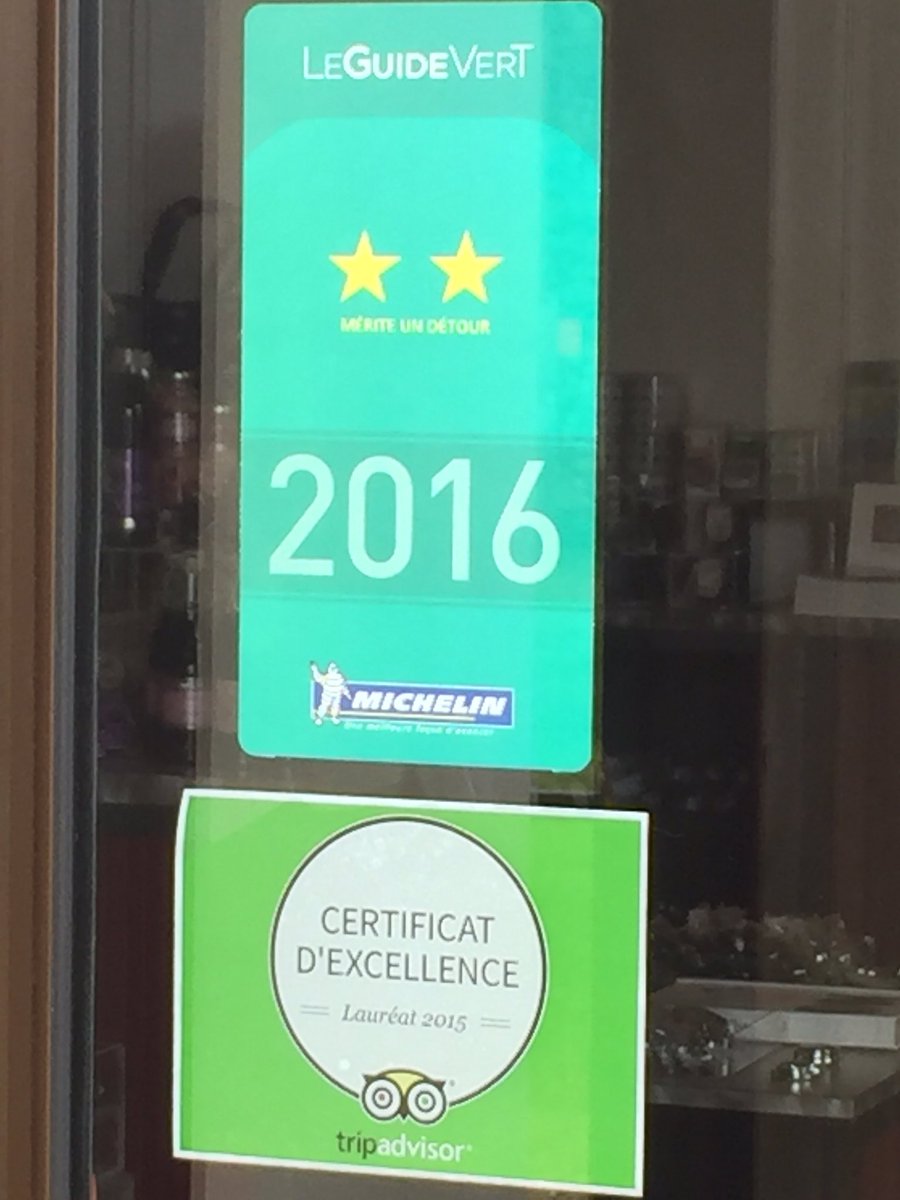 ChateauOiron's tweet photo. Merci @Michelin pour les 2 🌟 au guide vert 2016 ! #Oiron mérite un détour! https://t.co/szFsR7CwsL