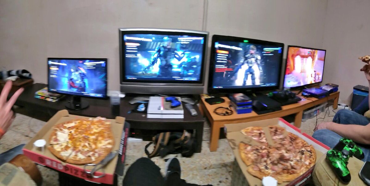 Despues de un buen vicio toca ya dormir jajaja 😝🎮 #FelizJueves #BuenosDias #BuenasNoches