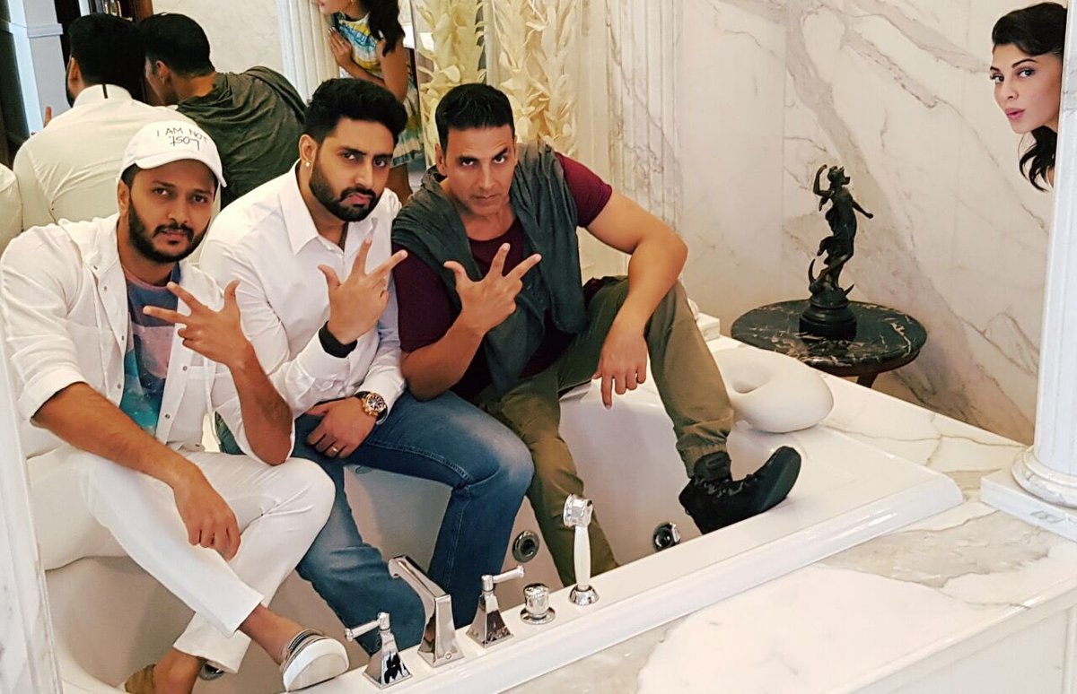 Doin what the #Housefull3 Boyz do best! Chillin, in the Tub 😜 Photobombed by the one and only? #1WeekToGo