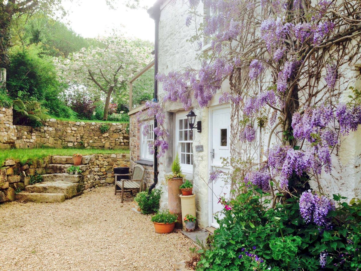 Cornishbarnhols's tweet photo. #LateAvailability Home Barn for the w/c 16th July, sleeps two, #truro #cornwall all mod Cons and more ... https://t.co/MJgRuIclEX