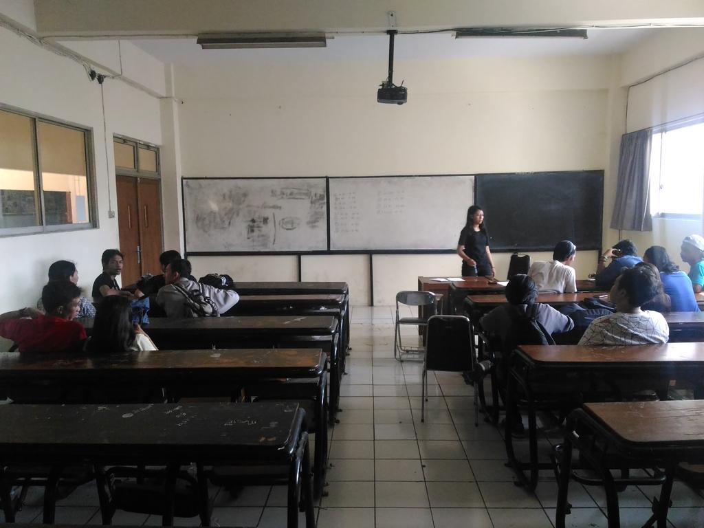 TM acara musik PRT 2016
Now..