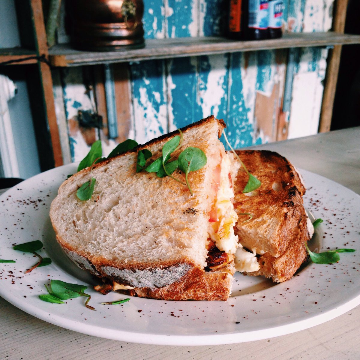 Cafe_Rust's tweet image. Toasted halloumi and tomato sandwich for breakfast? Take it away if you are in a rush. #brighton #cafe #breakfast