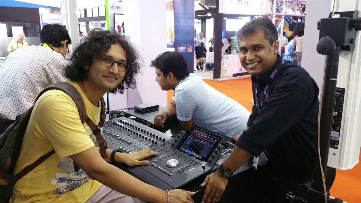 Avid's tweet photo. "#ProTools | Dock is the perfect hardware for any studio. Love it!" —Nikhil Mulay. #Avid at #PALMExpo2016 https://t.co/5HCI9AaNiS