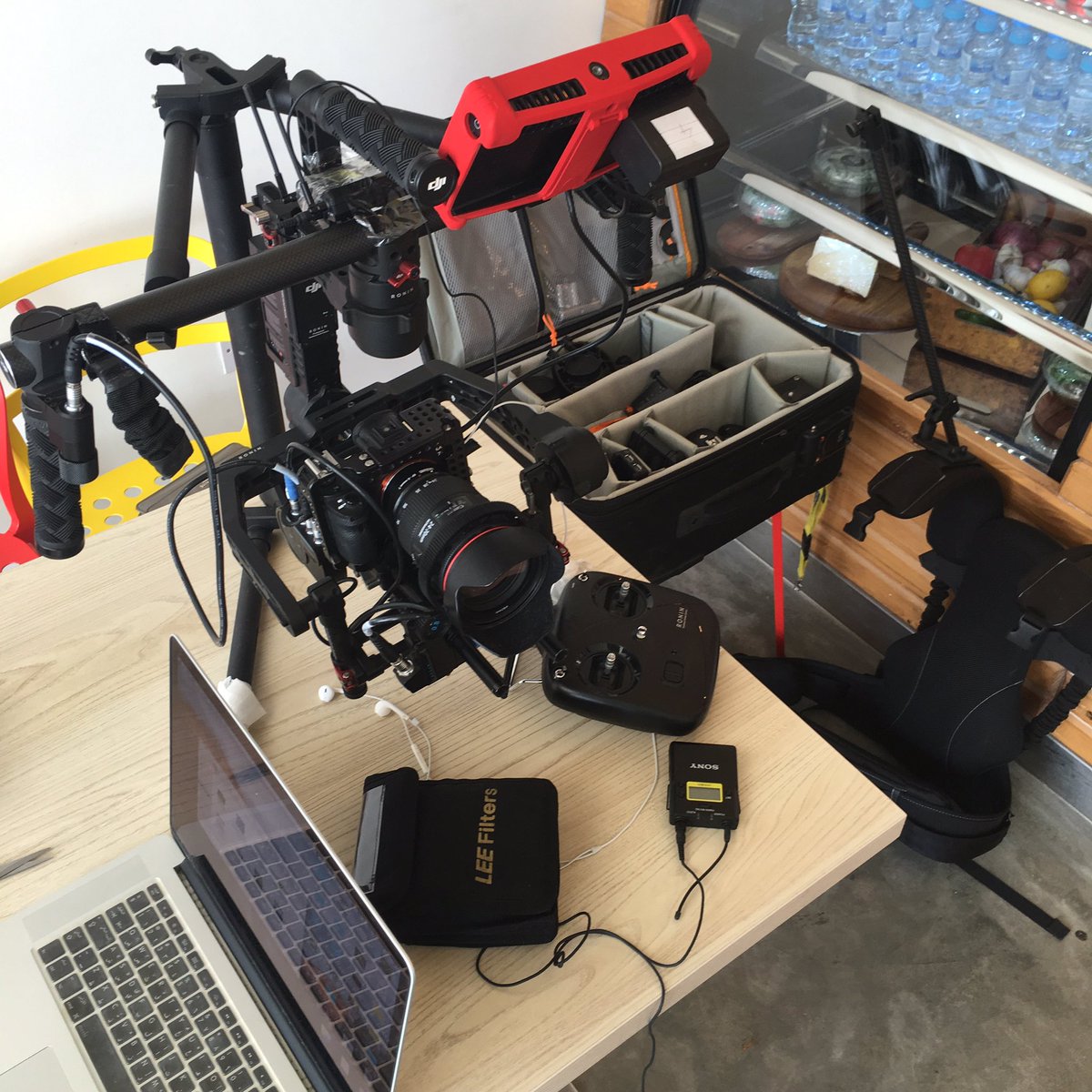 al_muftah94's tweet photo. My #PRORING from #cinemilled is finally being SHIPPED 😁😁😍❤️!!! #dji #ronin #freefly #mōvi #gimbal #readyrig #camera https://t.co/qhzQmEAyvg