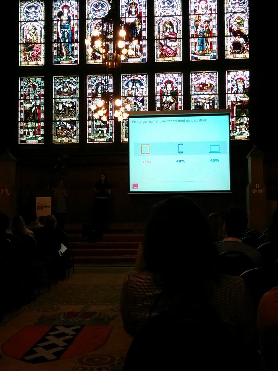 Smartphone (48%) domineert qua screentime van #connected consument!. <a href="/DebbyvAdrichem/">Debby van Adrichem</a> <a href="/JudithBokkel/">Judith ten Bokkel</a> @DMLive16