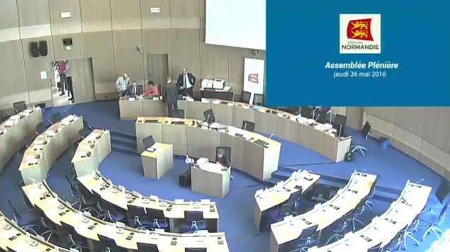 CaenCCapitale's tweet photo. Assemblée Plénière dans 10 min ! Suivez en direct le vote du projet de résolution unique https://t.co/t2YeAJ58re https://t.co/VlUA4SQT9Y