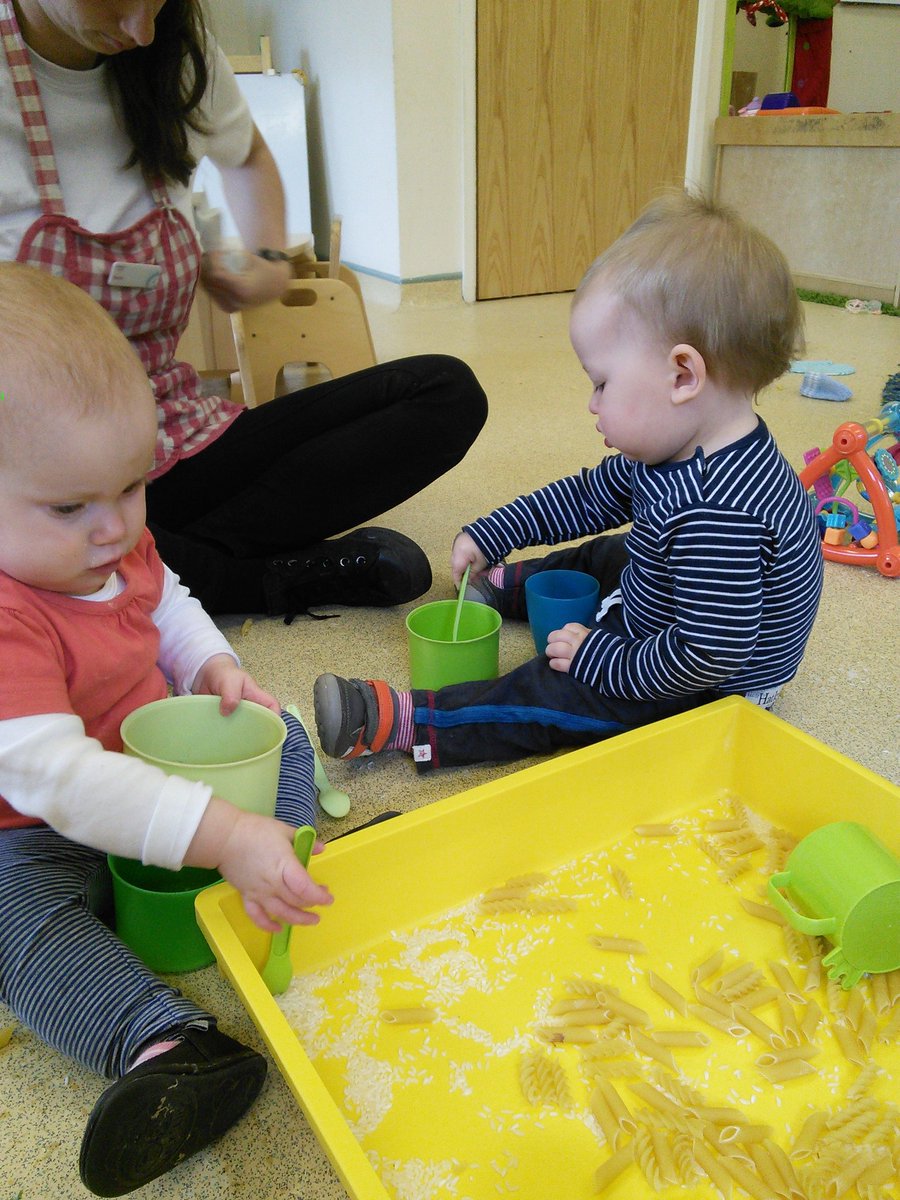 snapbroadwood's tweet photo. Babies spending the morning, filling &amp; emptying with pasta &amp; rice. #fillthepots #mathematics https://t.co/awCTVeGBnQ