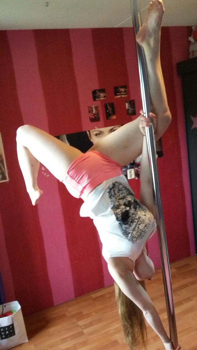 LineaPolefit's tweet photo. Testing samples of @FlexMonkeyWear #briljant #sportswear #flexmonkey #poledance #polewear #yoga #sportshort #tanktop https://t.co/H9xlU2HDpx