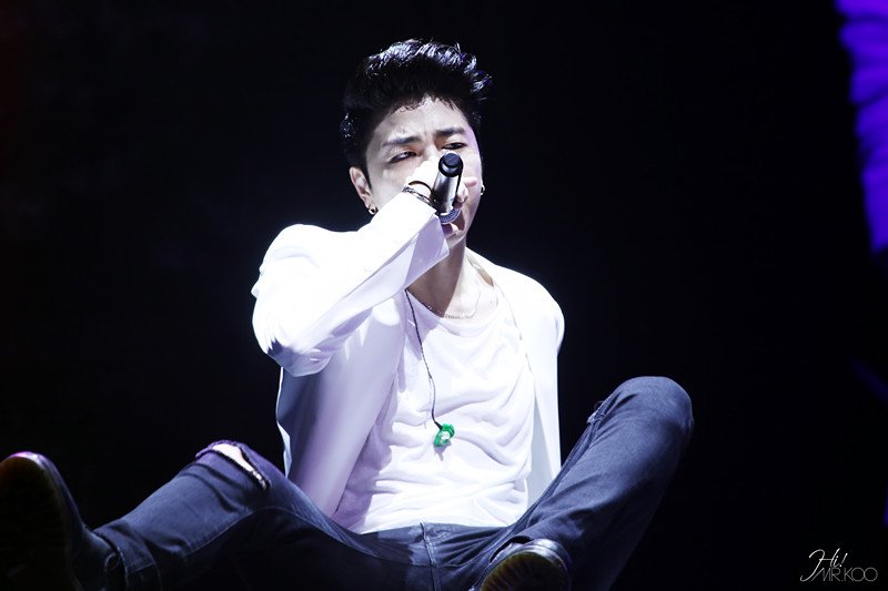 Hi_MrKOO's tweet photo. 20160521 iKONCERT2016"SHOWTIME TOUR"in NANJING
#iKON #아이콘 #구준회
https://t.co/eAi7OYPEEm
https://t.co/meU6i0Jgy3 https://t.co/UhiaSbTxQ0