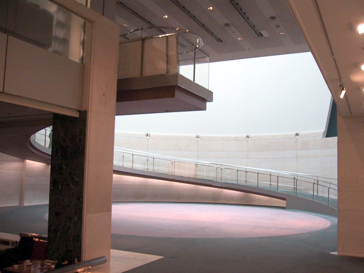 kentikuA8Bot's tweet image. 槇文彦 / 東京
「スパイラル」