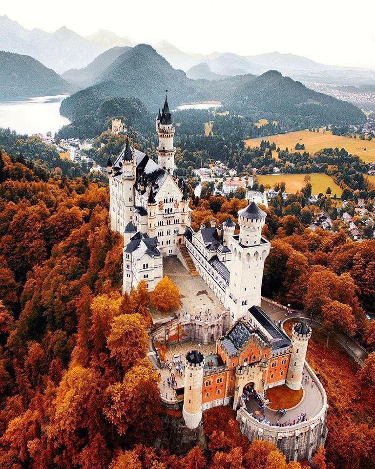 big_cribs's tweet photo. Neuschwanstein #Castle, Germany https://t.co/uvCROHmvXS