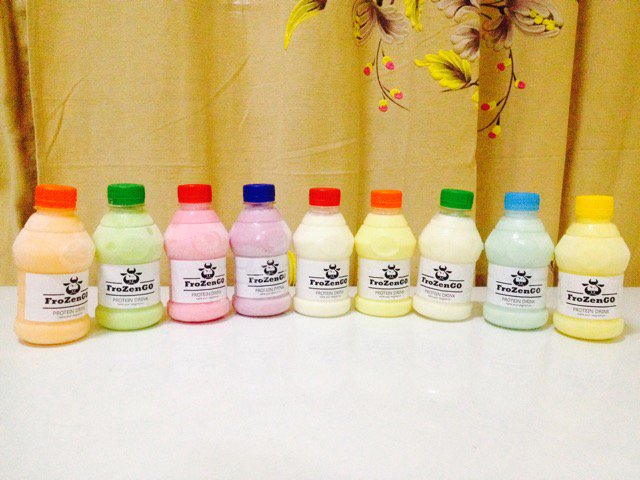 Zh3en's tweet photo. Yuk monggo diorder yoghurtnya, ada 10 varian rasa. Rp 7500, u/ area mlg order min 3 free ongkir. Instag "frozengoo". https://t.co/DzOKrAqyFd