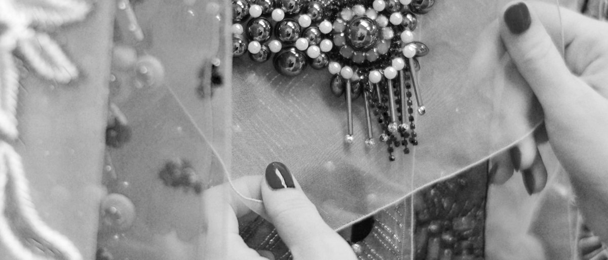 Erlenn_com's tweet photo. every piece is carefully selected and set in by hand... https://t.co/5Vz1oUjlrQ https://t.co/raayEvRaN8