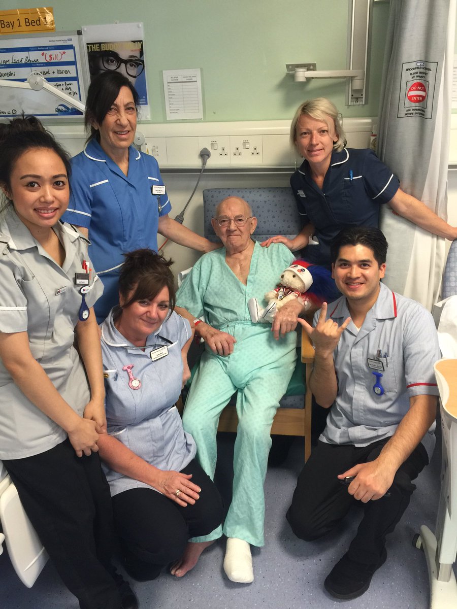 CommChamp_Tesco's tweet photo. Harvey bear visiting patients and nurses on the baddow ward #charitybear @DiabetesUK @TheBHF @broomfieldnhs https://t.co/YSTJI7DUwP