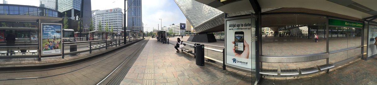 AMplusD's tweet image. De abri's van zowel @RTV_Rijnmond als @waterbus hangen momenteel op het Stationsplein van Rotterdam CS! #rotterdamcs