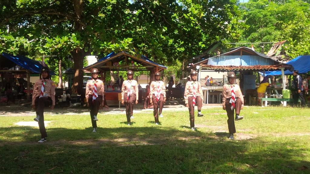 kwarnas's tweet photo. Lomba Baris Berbaris di Perkemahan Pramuka Madrasah Nasional II, Pantai Liang Maluku, 24-28 Mei 2016. #Jamnas2016 https://t.co/nvEdBjFUyq