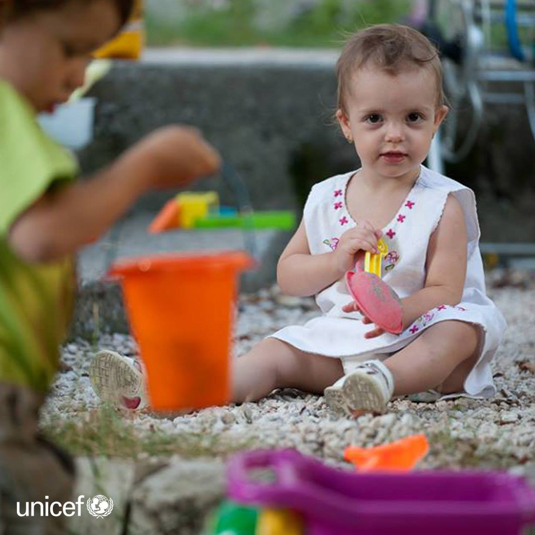 UNICEFmne's tweet photo. Sreća je djetinjstvo provedeno u igri. Stvarajmo svijet u kom SVAKO dijete ima ostvareno #pravo na #igru. #UnicefMNE https://t.co/Ng7WSa5W8w