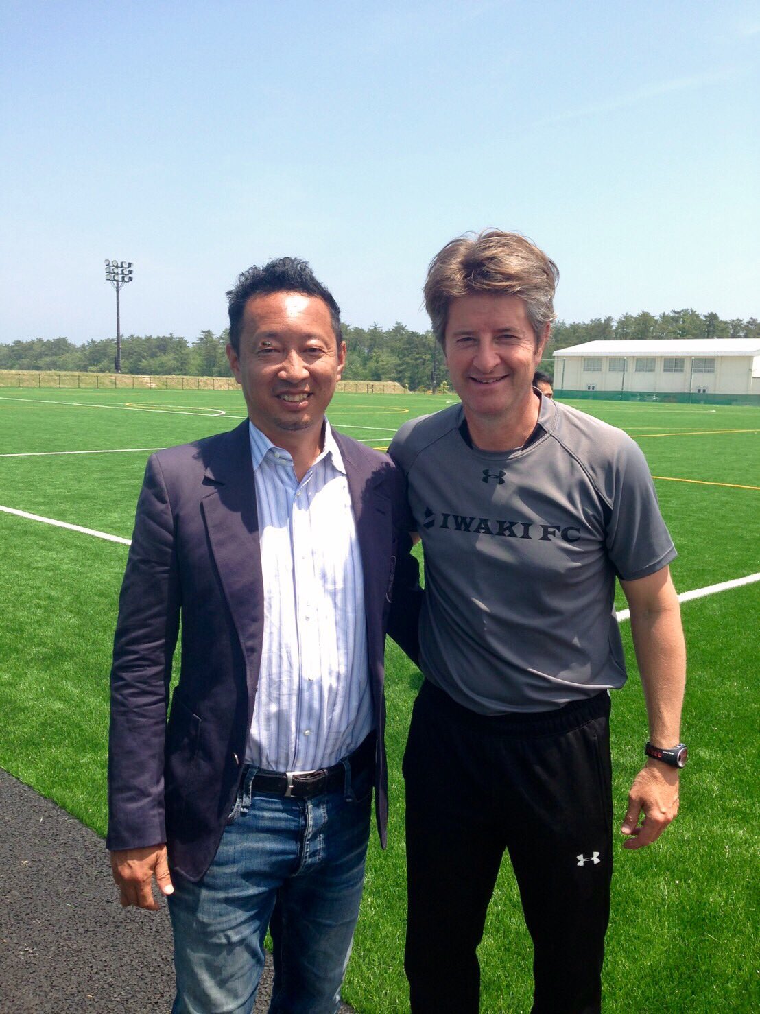 ট ইট র 幸野健一 サッカー コンサルタント いわきfcの監督は かつてオランダ代表で活躍してサンフレッチェ広島でもプレーしたピーター ハウストラ氏です すごい気さくな方です ট ইট র 幸野健一 サッカー コンサルタント いわきfcの監督は かつてオランダ代表で活躍してサンフレッチェ広島でもプレーしたピーター ハウストラ氏です すごい気さくな方です