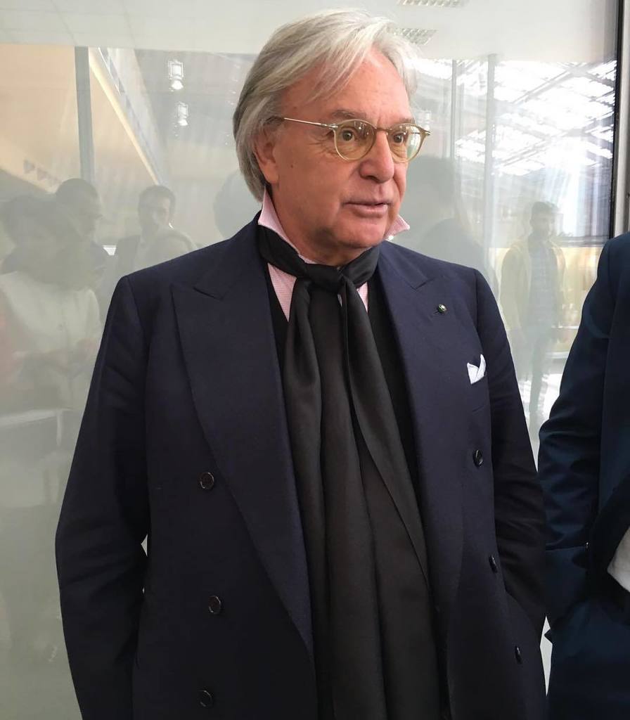 MasterLuxury24's tweet photo. Mattinata di forte ispirazione 😍 con Diego della Valle al Summit #luxury16 @tods 
#sole24ore #masterluxury24 #tods … https://t.co/WRGASKTohy