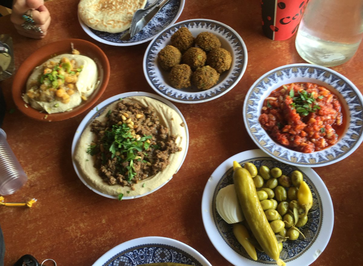sfrantzman's tweet image. Time for some #Hummous Abu Ghosh #Israel #Arab #cuisine #Mideast #foodies