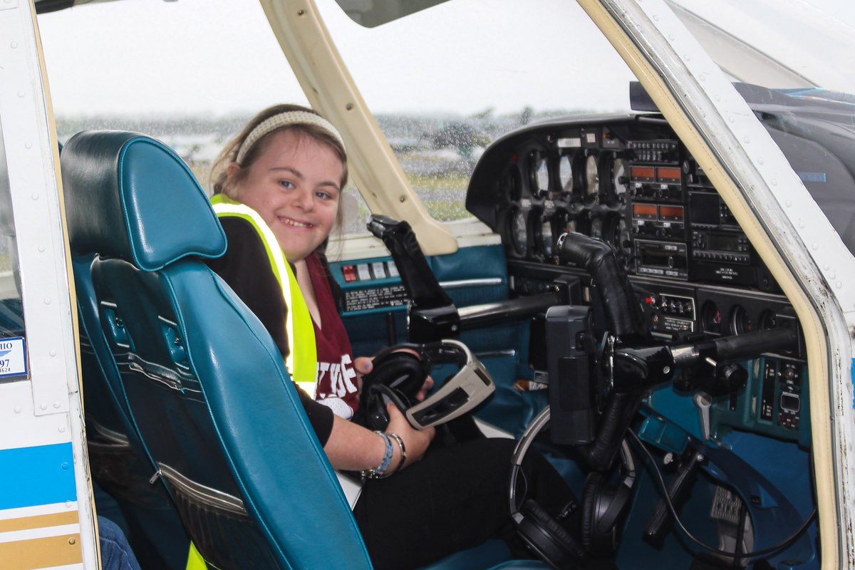 Aerobility's tweet photo. #NationalFlyKidsDay 18th June! Disabled under 21's can fly FREE https://t.co/tVfVHv0oFy #NFKD with @AWBSocial https://t.co/38j2riFNZl