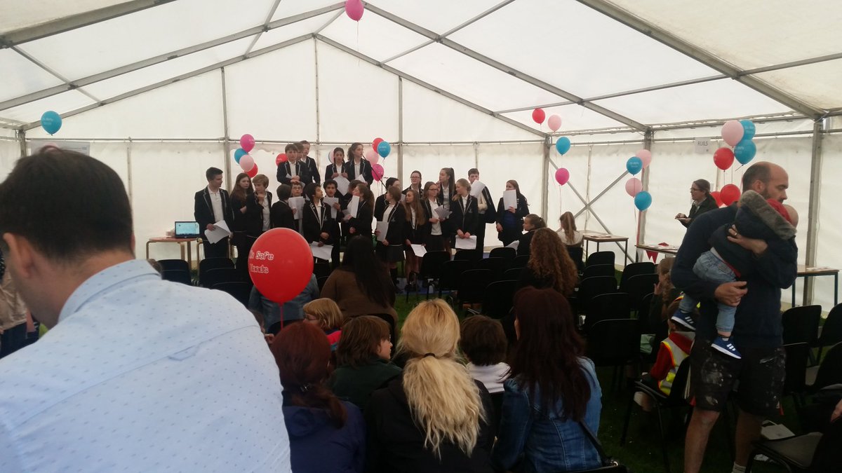 MPSRichmond's tweet photo. #insafehands held in Ham. Hundreds attended and discussed keeping our communitites and young people safe. #HamSNT https://t.co/r6vrv0xSYV