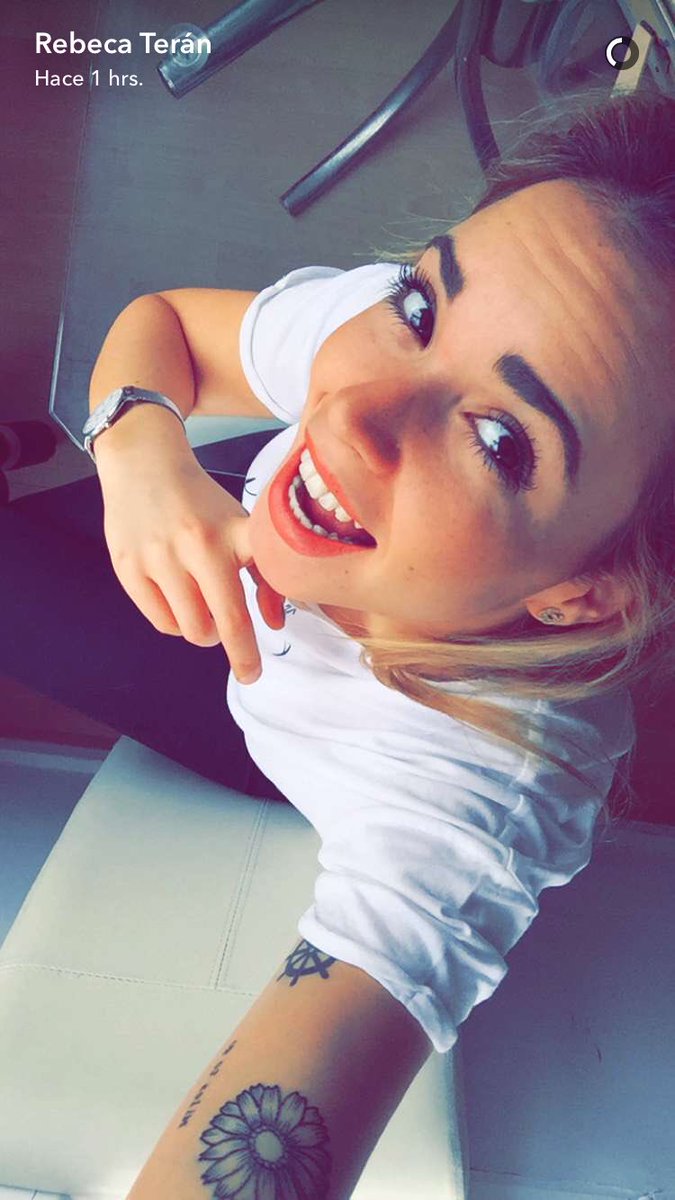 Que tengas un buen jueves!!😍 <a href="/srtateran22/">Rebeca Terán</a>