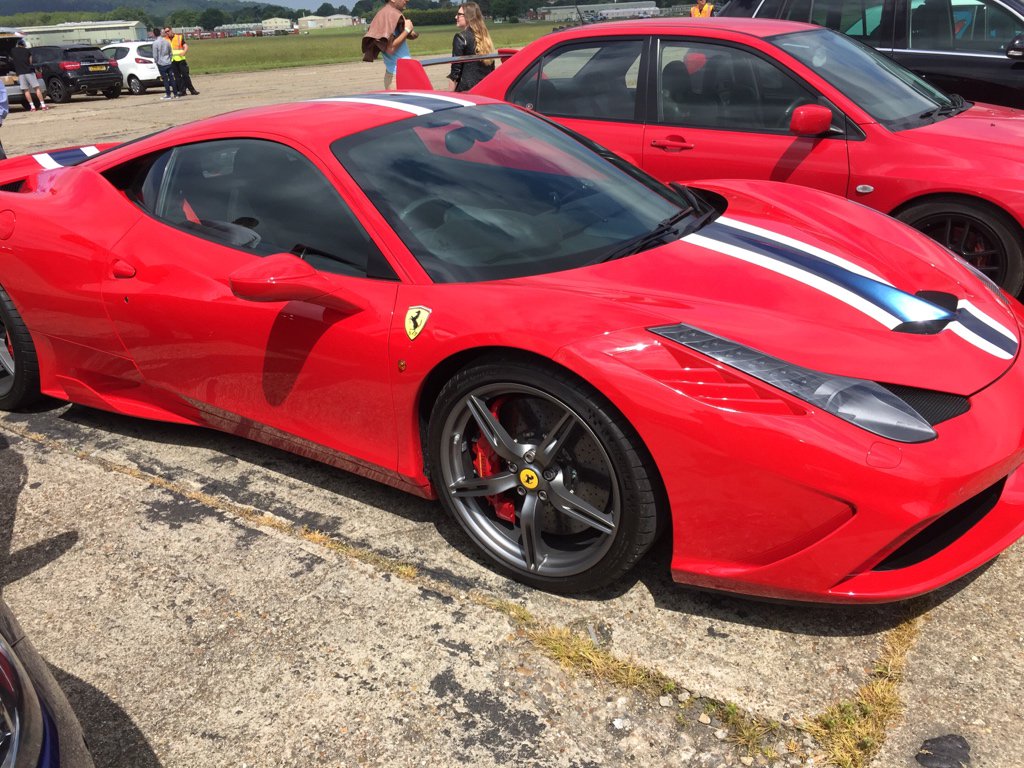 Gremdal's tweet photo. #topgear Here at Dunsfold to see the new Top Gear today. Very busy already so should be a good day https://t.co/1pVs3mc8ZZ