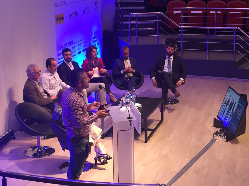 StartupGrindATH's tweet photo. Incorporating digital payments in living & moving @VivaWalletGr @hamac_sekee #digitpayment https://t.co/yc5cYZ7NYb