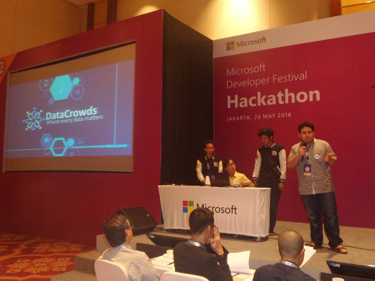 tempodotco's tweet photo. Tim Havefn dengan program unggulan mereka: DataCrowds. #Hack4Media #DevFestID https://t.co/DN53WfBwBc