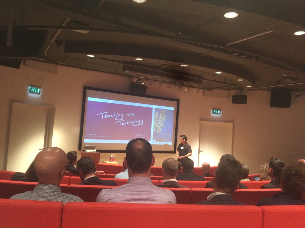 Onderwijs perspectief vanuit de andere kant, showcase school presenteert aan partners ..